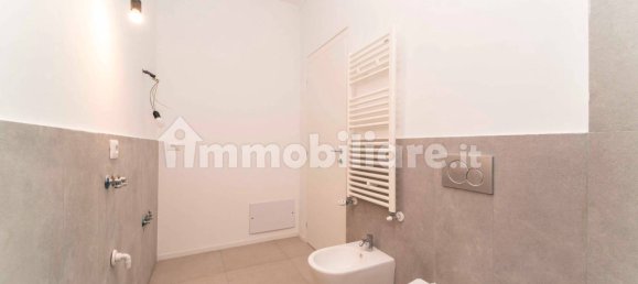 3 bedrooms Apartment in Turin, Italy No. 195275 24