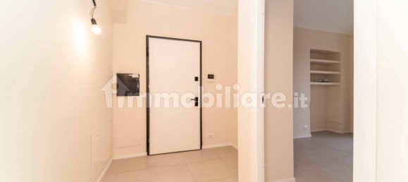 3 bedrooms Apartment in Turin, Italy No. 195275 2