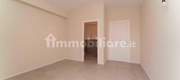 3 bedrooms Apartment in Turin, Italy No. 195275 9