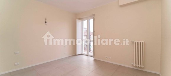 3 bedrooms Apartment in Turin, Italy No. 195275 7