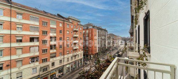 3 bedrooms Apartment in Turin, Italy No. 195275 27
