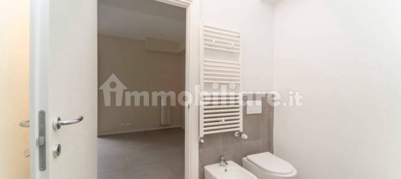 3 bedrooms Apartment in Turin, Italy No. 195275 22