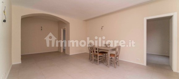 3 bedrooms Apartment in Turin, Italy No. 195275 3