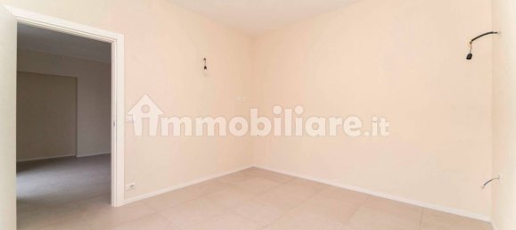 3 bedrooms Apartment in Turin, Italy No. 195275 18