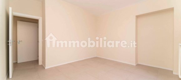 3 bedrooms Apartment in Turin, Italy No. 195275 11