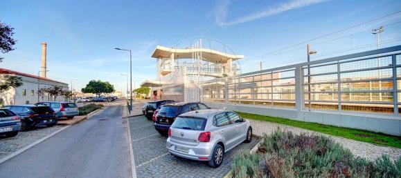 3 bedrooms Apartment in Barreiro, Portugal No. 230938 2