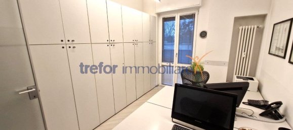 Bureau à San Donato Milanese, Italy 215m² No. 9794 19