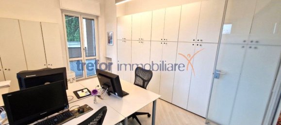 Bureau à San Donato Milanese, Italy 215m² No. 9794 22