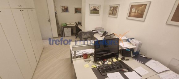Bureau à San Donato Milanese, Italy 215m² No. 9794 26