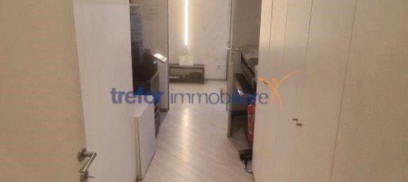 Bureau à San Donato Milanese, Italy 215m² No. 9794 28