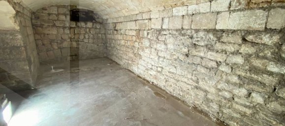 Propiedad comercial de 4 habitaciónes en Barletta, Italy No. 21669 10