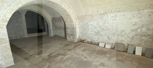 Propiedad comercial de 4 habitaciónes en Barletta, Italy No. 21669 12