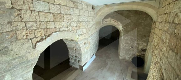 Propiedad comercial de 4 habitaciónes en Barletta, Italy No. 21669 5