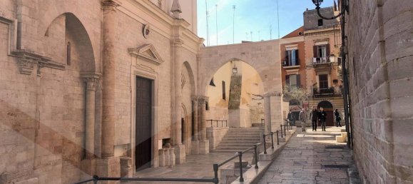 Propiedad comercial de 4 habitaciónes en Barletta, Italy No. 21669 2