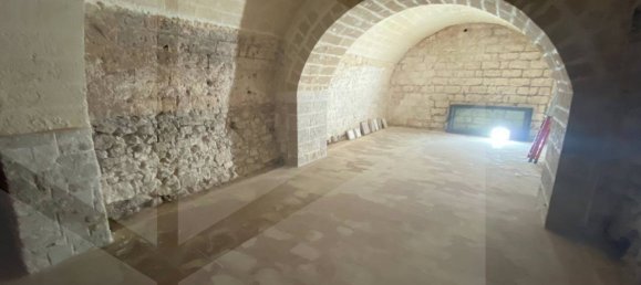 Propiedad comercial de 4 habitaciónes en Barletta, Italy No. 21669 13