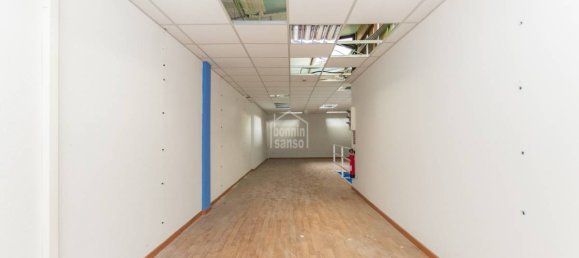 426m² Commercial property in Mahon, Spain No. 11746 10