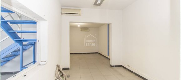 426m² Commercial property in Mahon, Spain No. 11746 11
