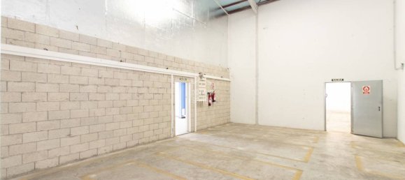 426m² Commercial property in Mahon, Spain No. 11746 13