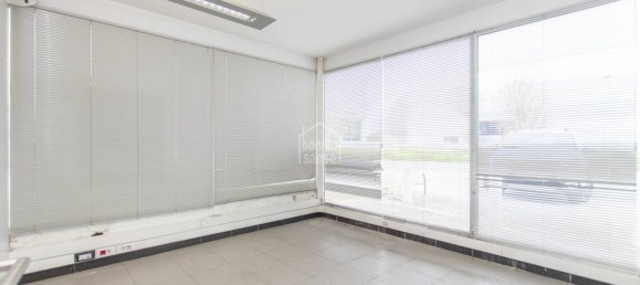 426m² Commercial property in Mahon, Spain No. 11746 12