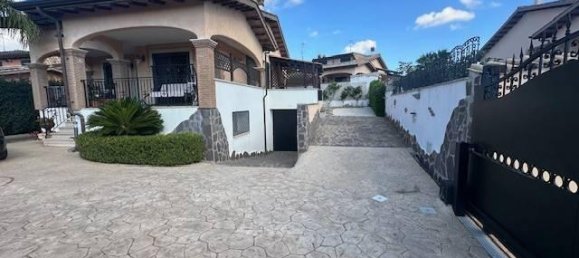 Вилла с 8 комнатами в Помеция, Италия № 26523 3