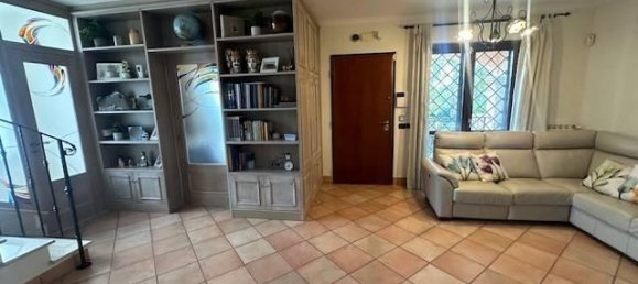 Вилла с 8 комнатами в Помеция, Италия № 26523 16