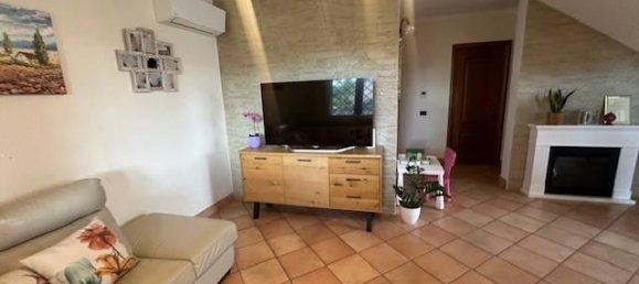 Вилла с 8 комнатами в Помеция, Италия № 26523 14