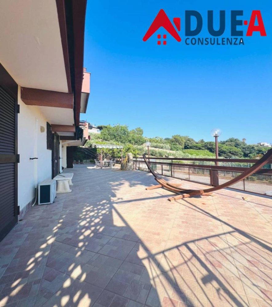 Apartamento T3 em Pozzuoli, Italy N.º 292028