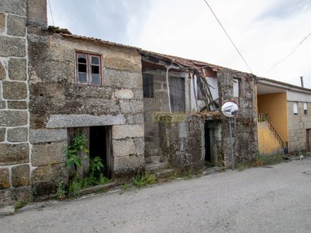Casa de 2 dormitorios en Oliveira do Hospital, Portugal No. 24683