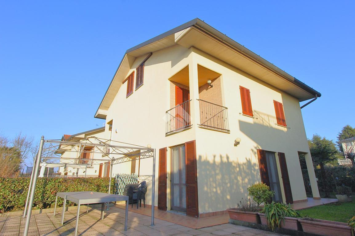 5-Zimmer Villa in Renate, Italy, Nr. 232437