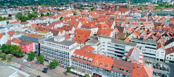 8 rooms Building in Reutlingen, Germany No. 371320 2