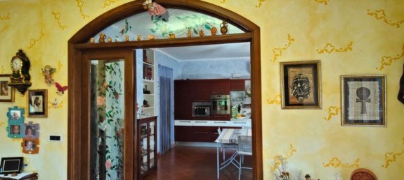21-Zimmer Villa in Licciana Nardi, Italy, Nr. 45270 31