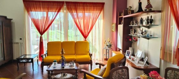 21-Zimmer Villa in Licciana Nardi, Italy, Nr. 45270 13