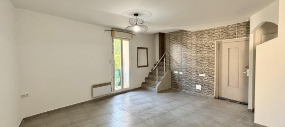 3 chambres Duplex à Villeveyrac, France No. 290063 2