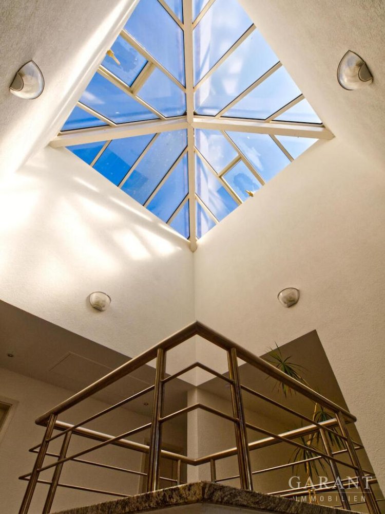 376m² Building in Heilbronn, Germany No. 5711