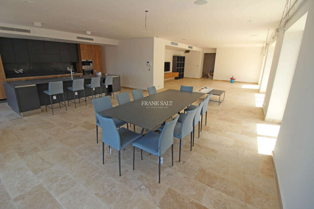 Квартира с 3 спальнями в Слима, Мальта № 9746