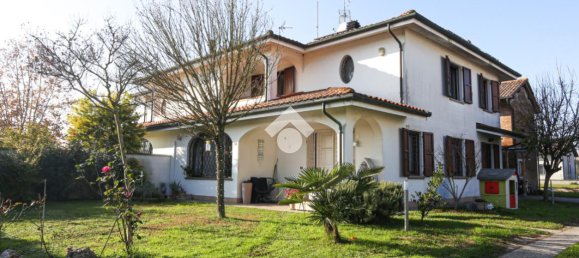 Villa de 5 habitaciónes en Baricella, Italy No. 15518 17