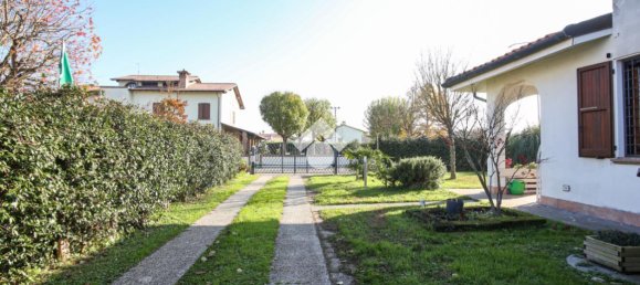 Villa de 5 habitaciónes en Baricella, Italy No. 15518 2