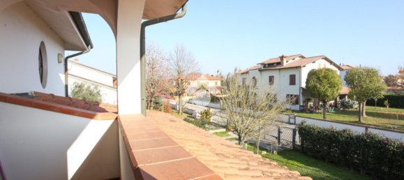 Villa de 5 habitaciónes en Baricella, Italy No. 15518 11