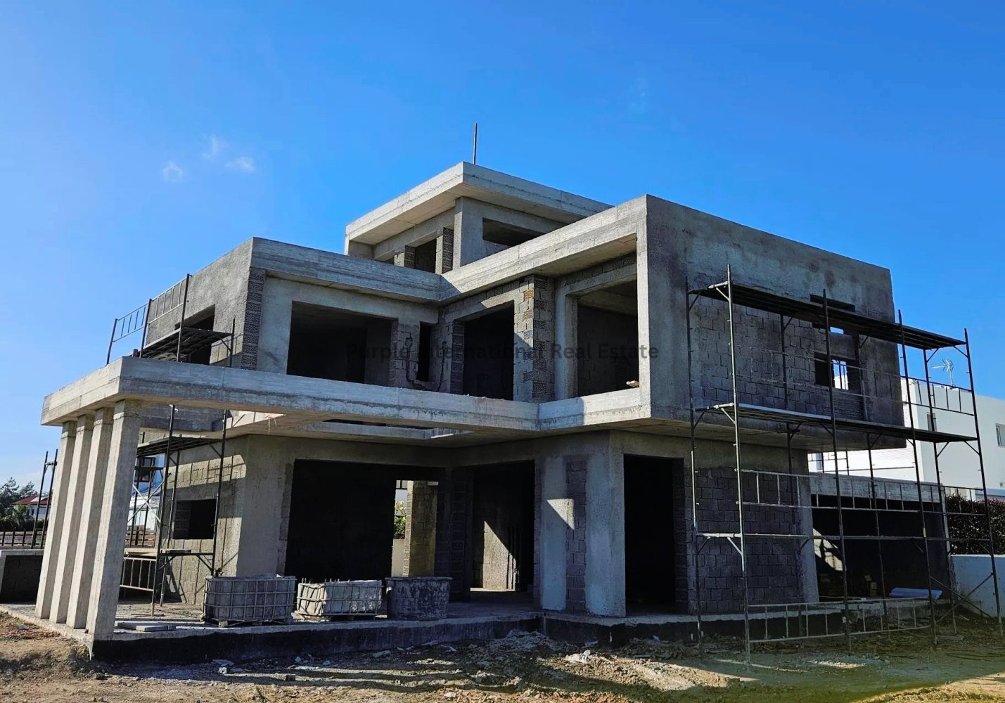 4 bedrooms Villa in Larnaka, Cyprus No. 1146