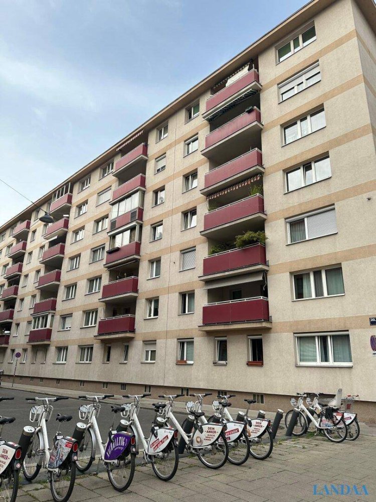 3-salle Appartement à Brigittenau, Austria No. 139582