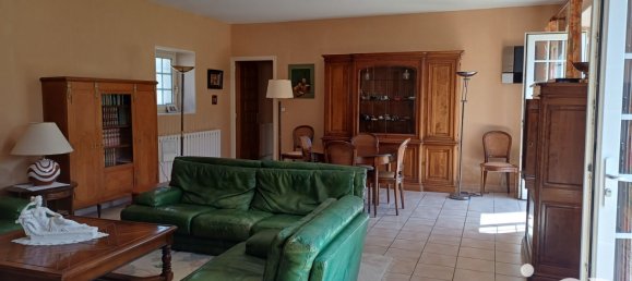 4 Schlafzimmer Haus in Varennes, France, Nr. 291037 5