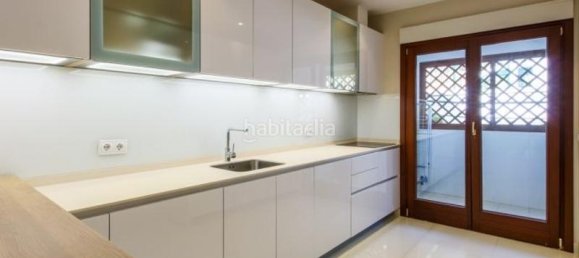 2 bedrooms Apartment in Marbella, Spain No. 121843 9