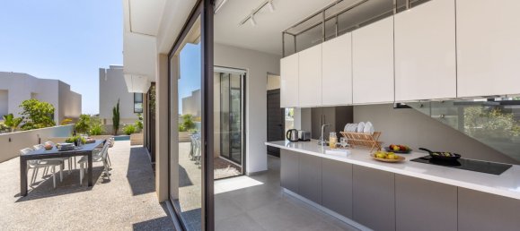 Вилла с 3 спальнями в Паралимни, Кипр № 23287 16