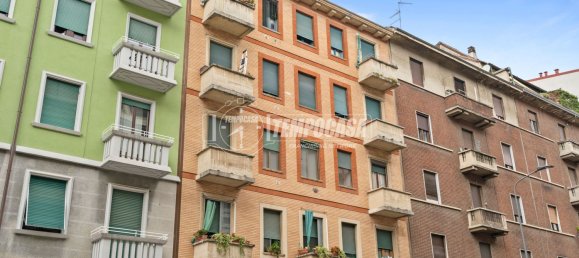 1 bedroom Apartment in Milan, Italy No. 286572 2