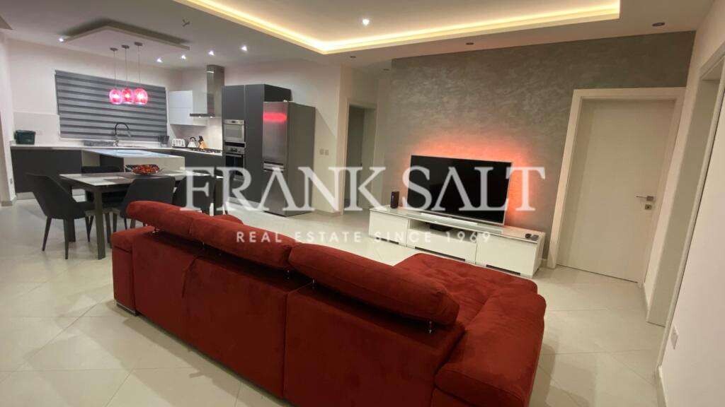 3 bedrooms Apartment in Gzira, Malta No. 4395