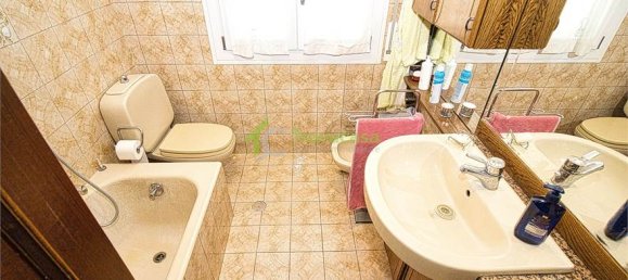 3 Schlafzimmer Doppelhaus in Modena, Italy, Nr. 53844 21