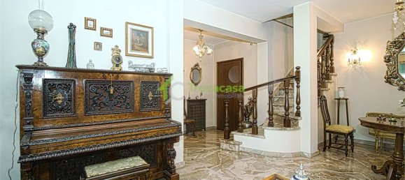 3 Schlafzimmer Doppelhaus in Modena, Italy, Nr. 53844 5