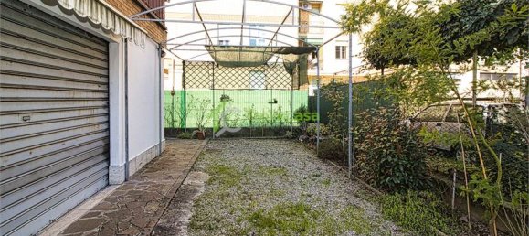 3 Schlafzimmer Doppelhaus in Modena, Italy, Nr. 53844 41