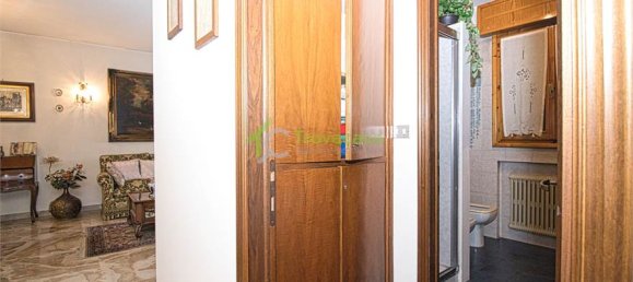 3 Schlafzimmer Doppelhaus in Modena, Italy, Nr. 53844 3