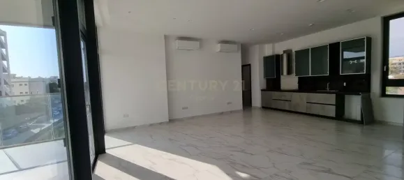 3 bedrooms Apartment in Germasogeia, Cyprus No. 694 2